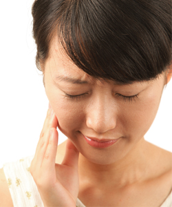 Woman with Sensitive Teeth